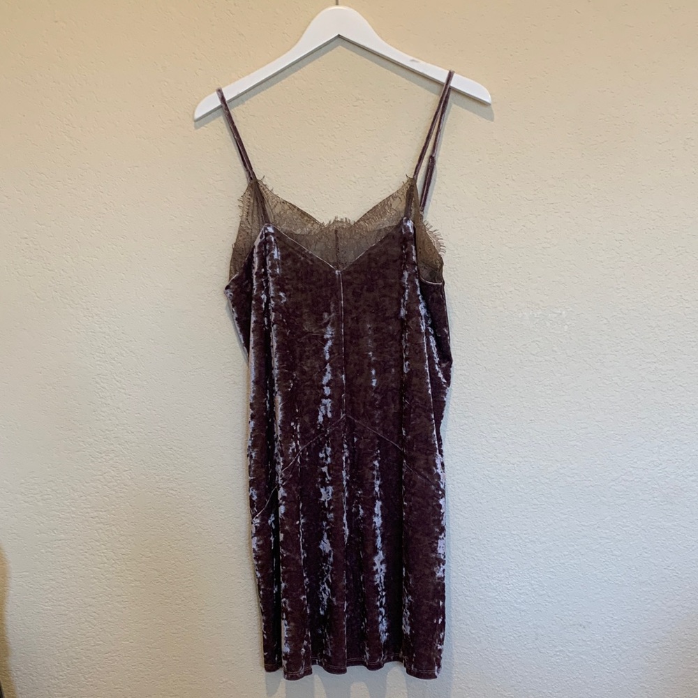 19 Cooper Velvet Lace Trim Slip Dress NWT